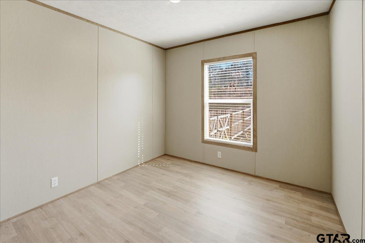 116 Private Road 1500