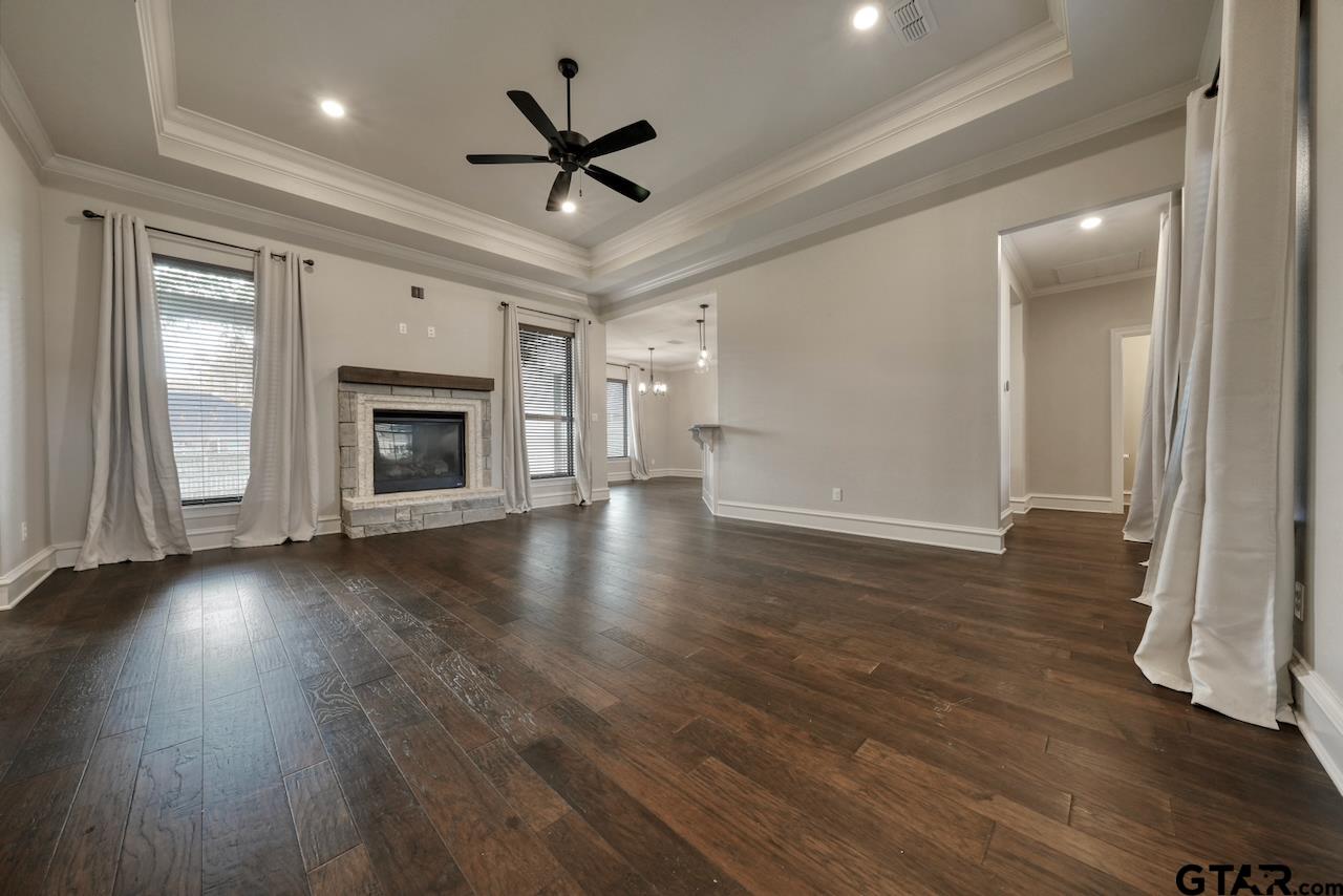 12109 Oak Grove