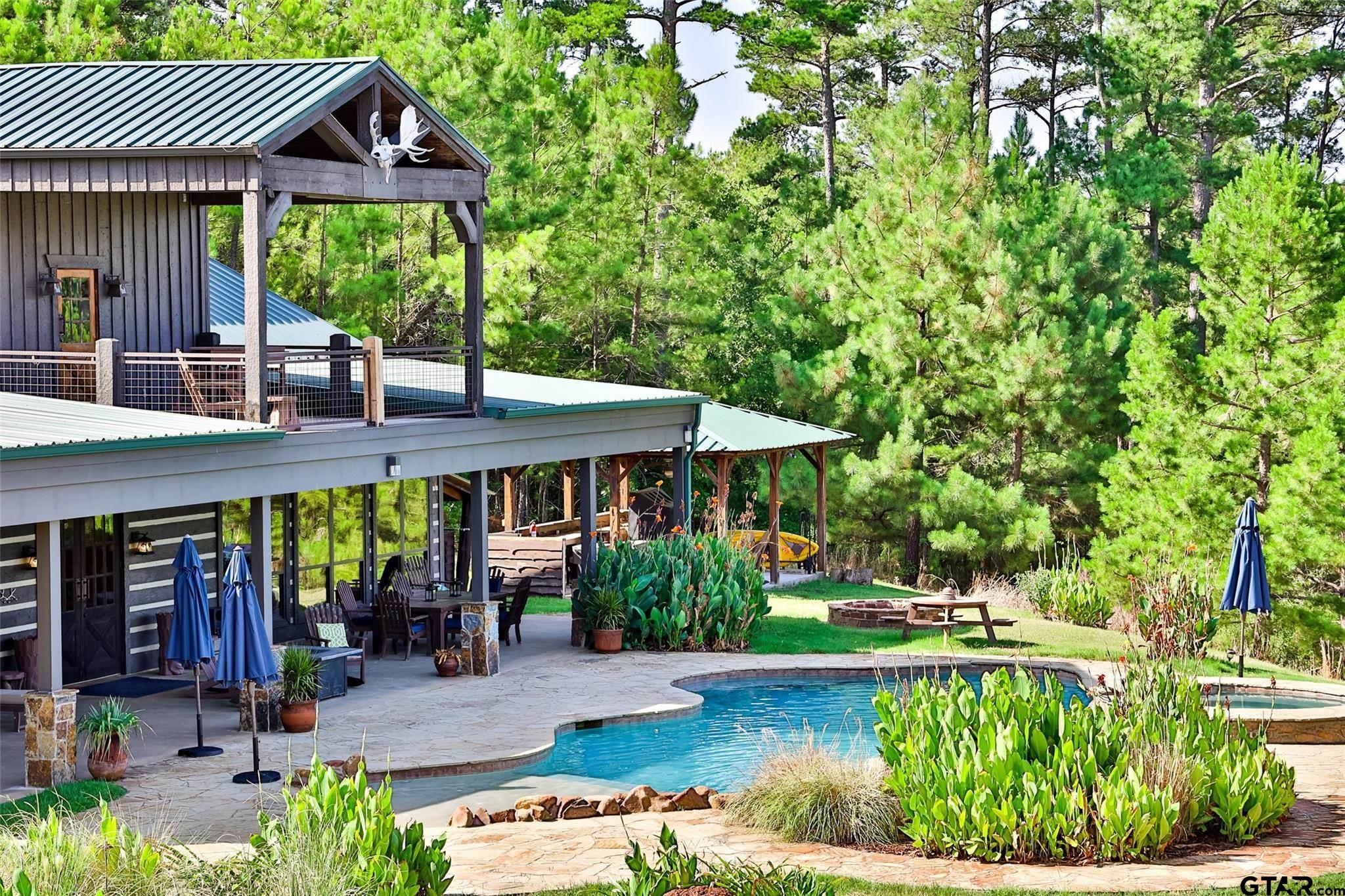 891 Private Road 8454