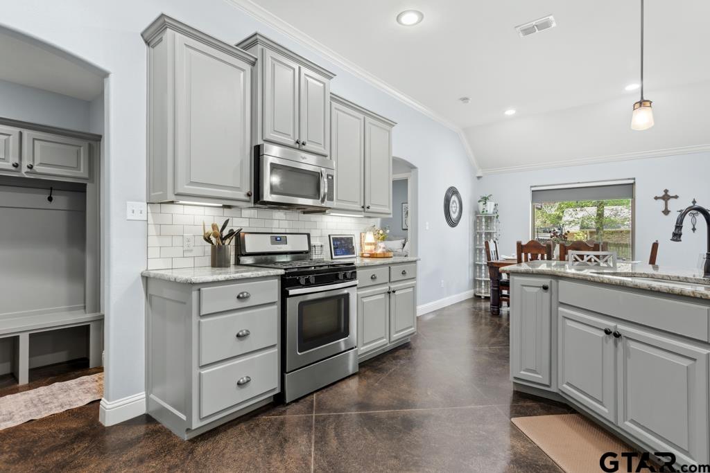 14420 Cedarwood Circle