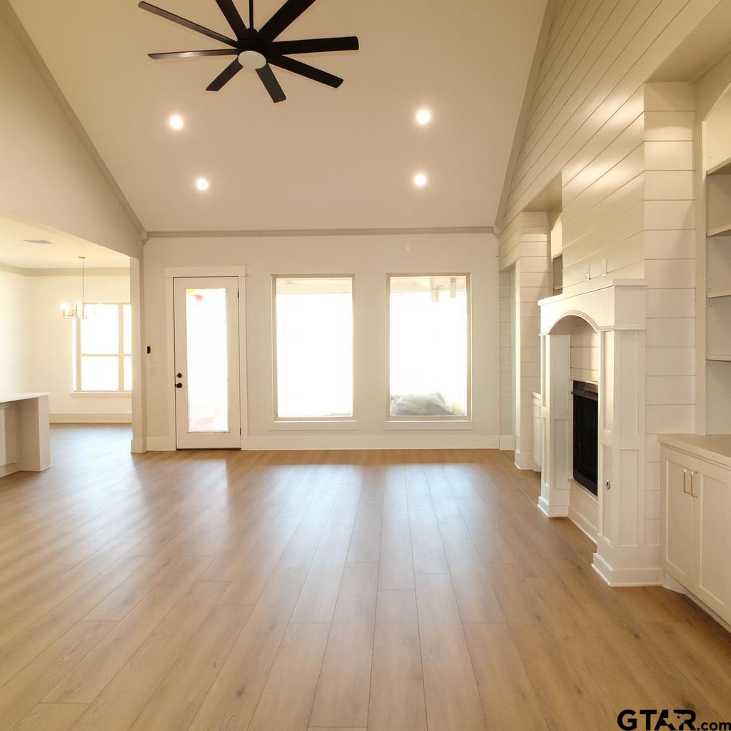 1070 Stagecoach Bend