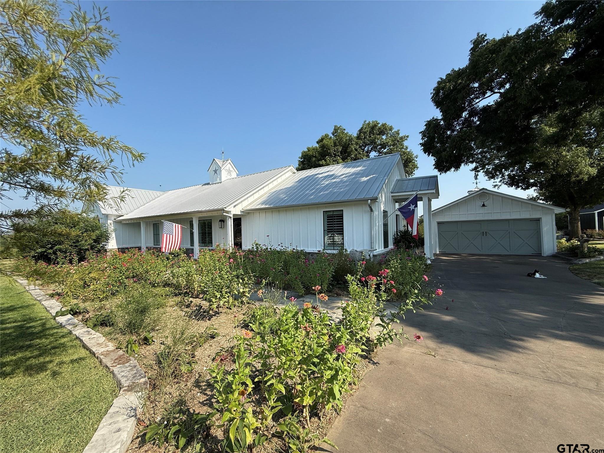 1819 Main Street