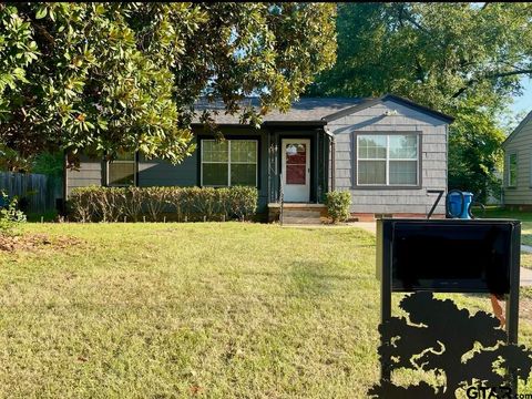 706 LAYTON ST Kilgore TX 75662