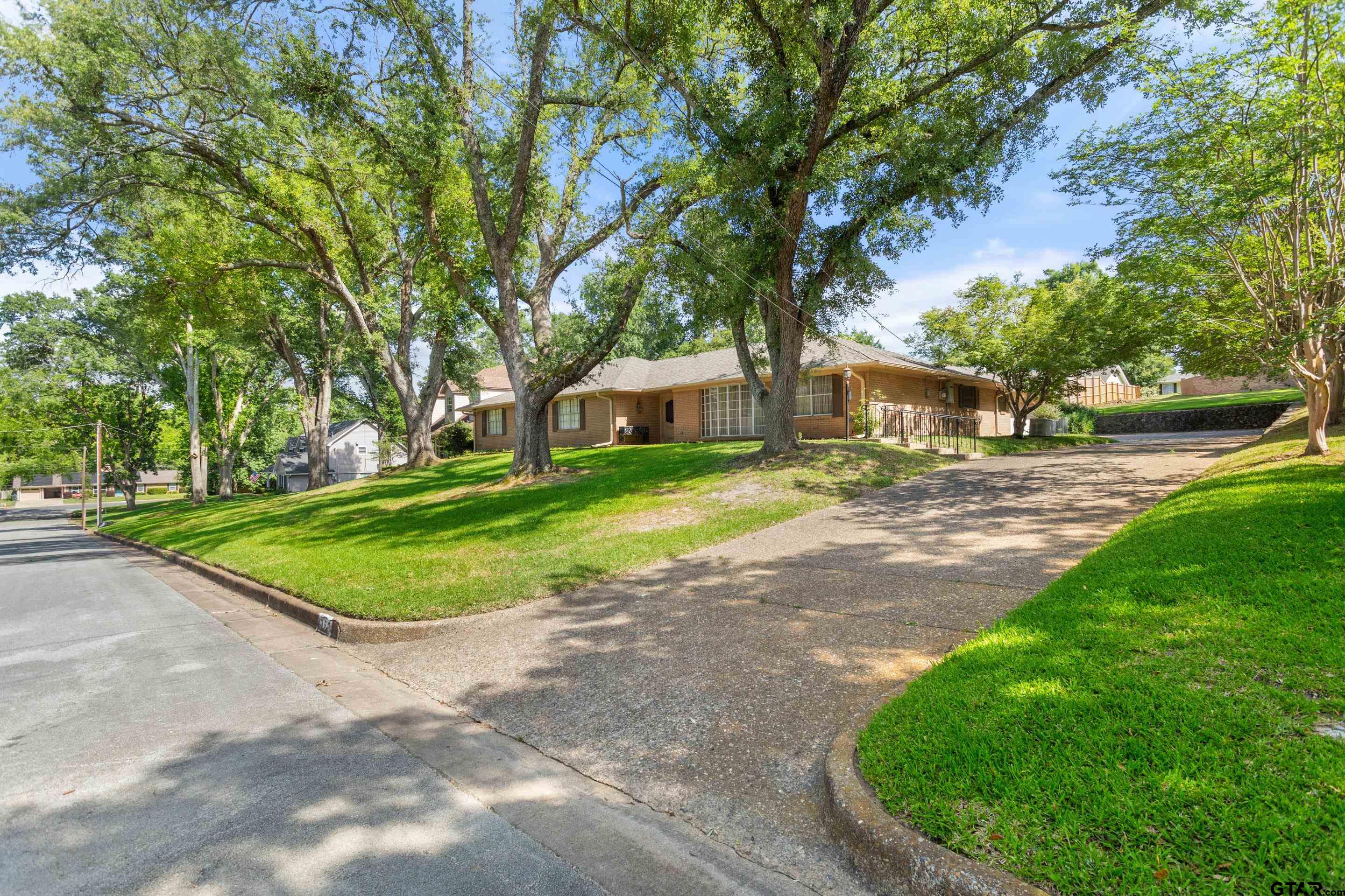 1023 Wilmington Pl
