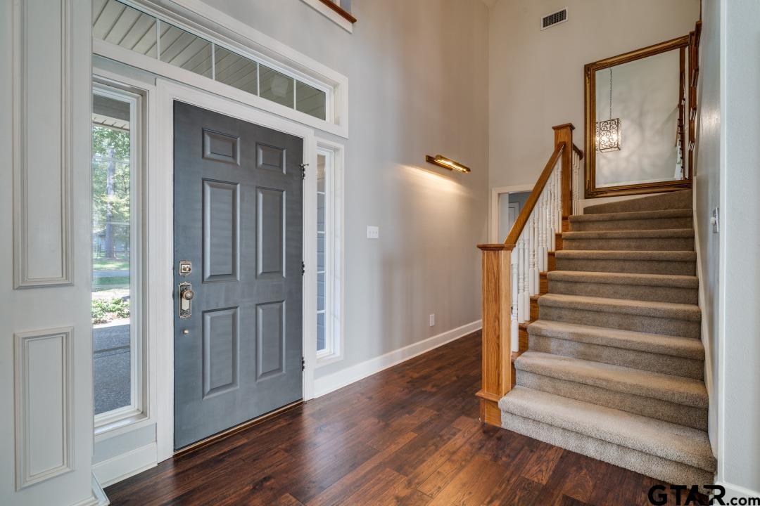 1624 Meadowlark Lane