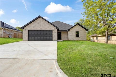 1509 W 10th St. Mt Pleasant TX 75455