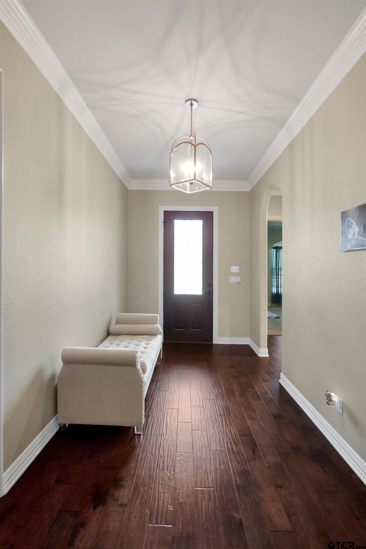 745 Esperanza Pl