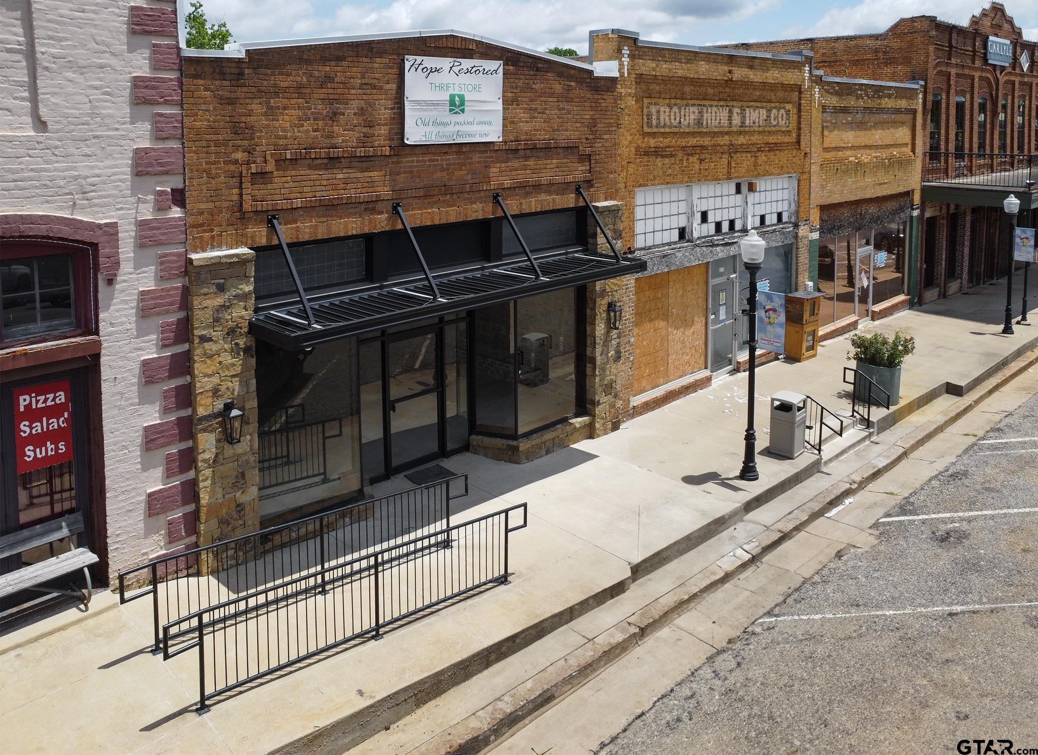 125 W Duval St