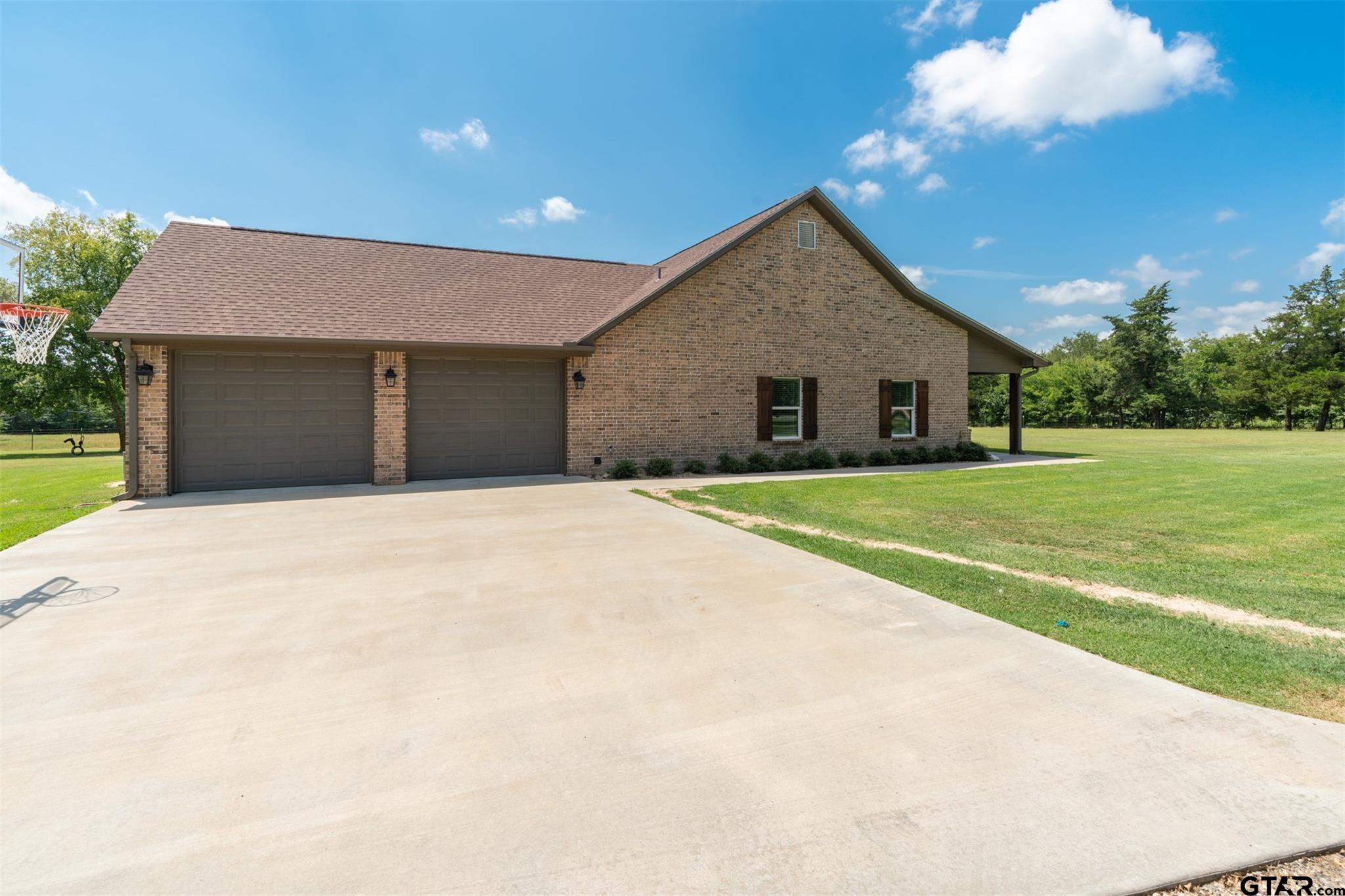 16 County Road 1193