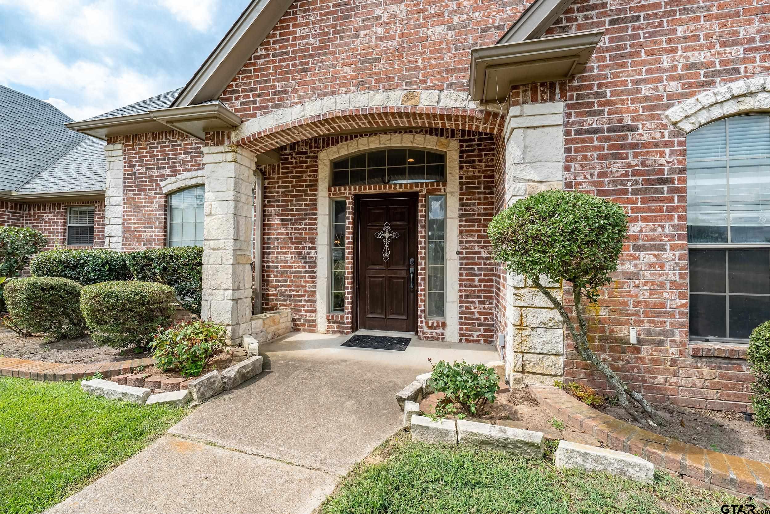 19589 Dove Ridge Dr