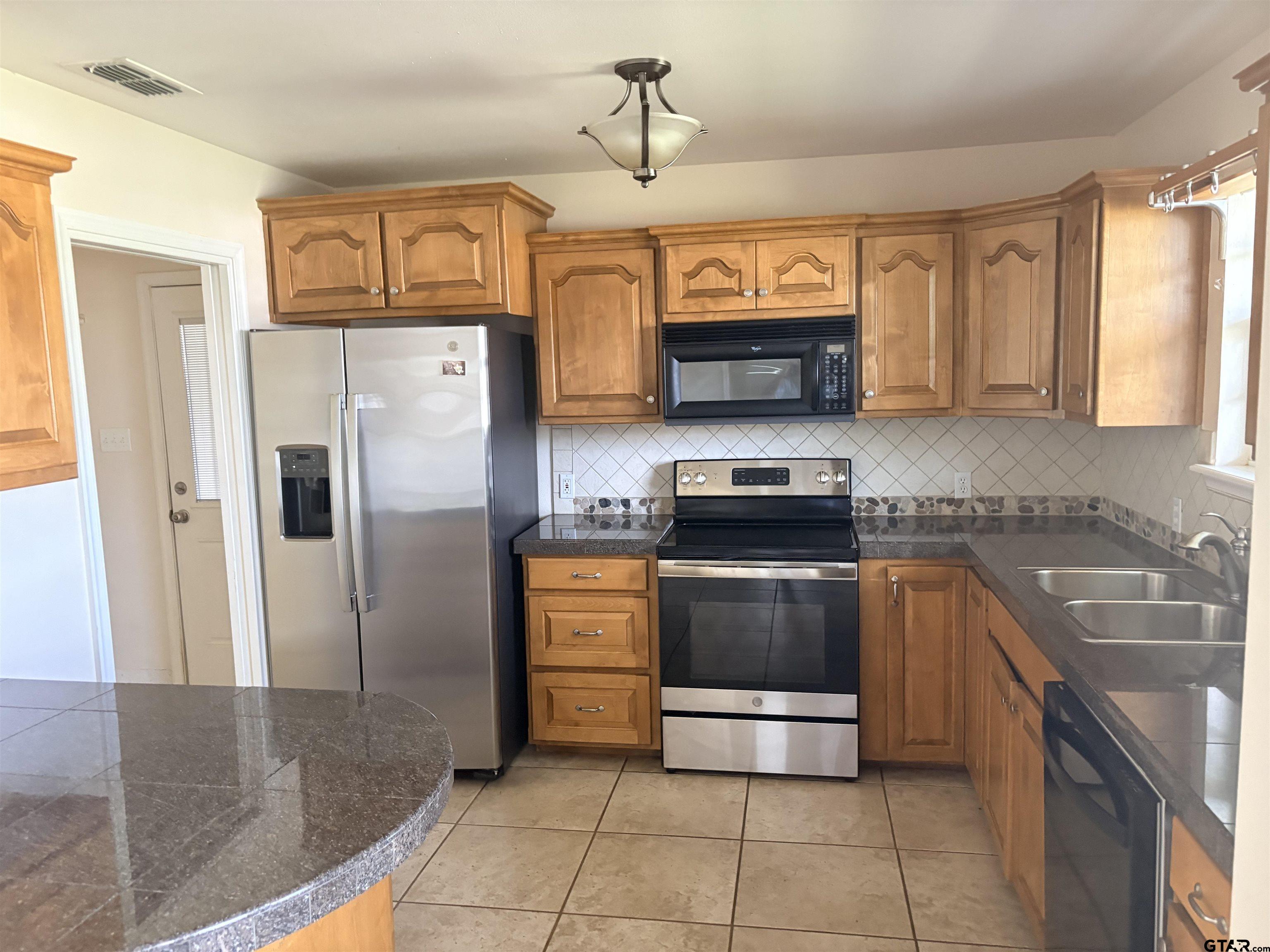 201 COUNTY ROAD 3821