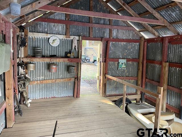 569 PRIVATE RD 6662