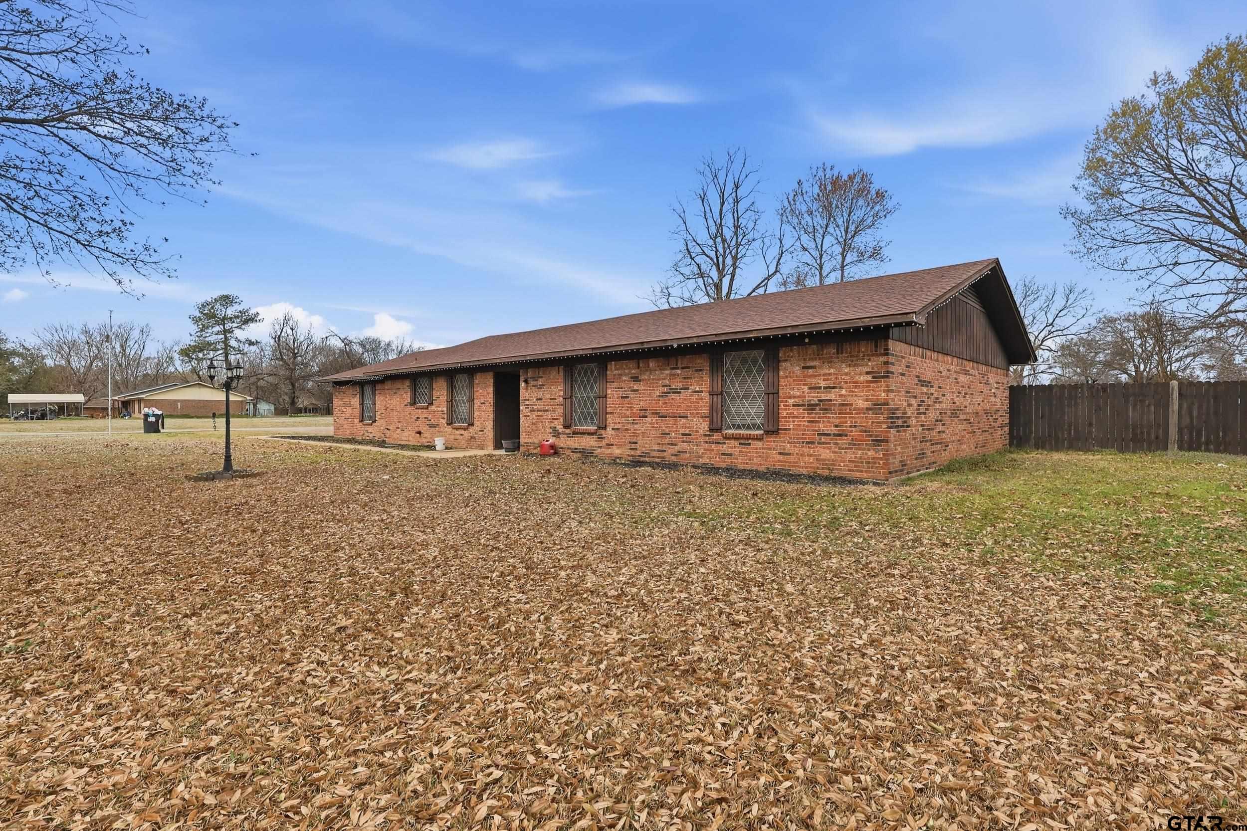 1045 County Road 3210