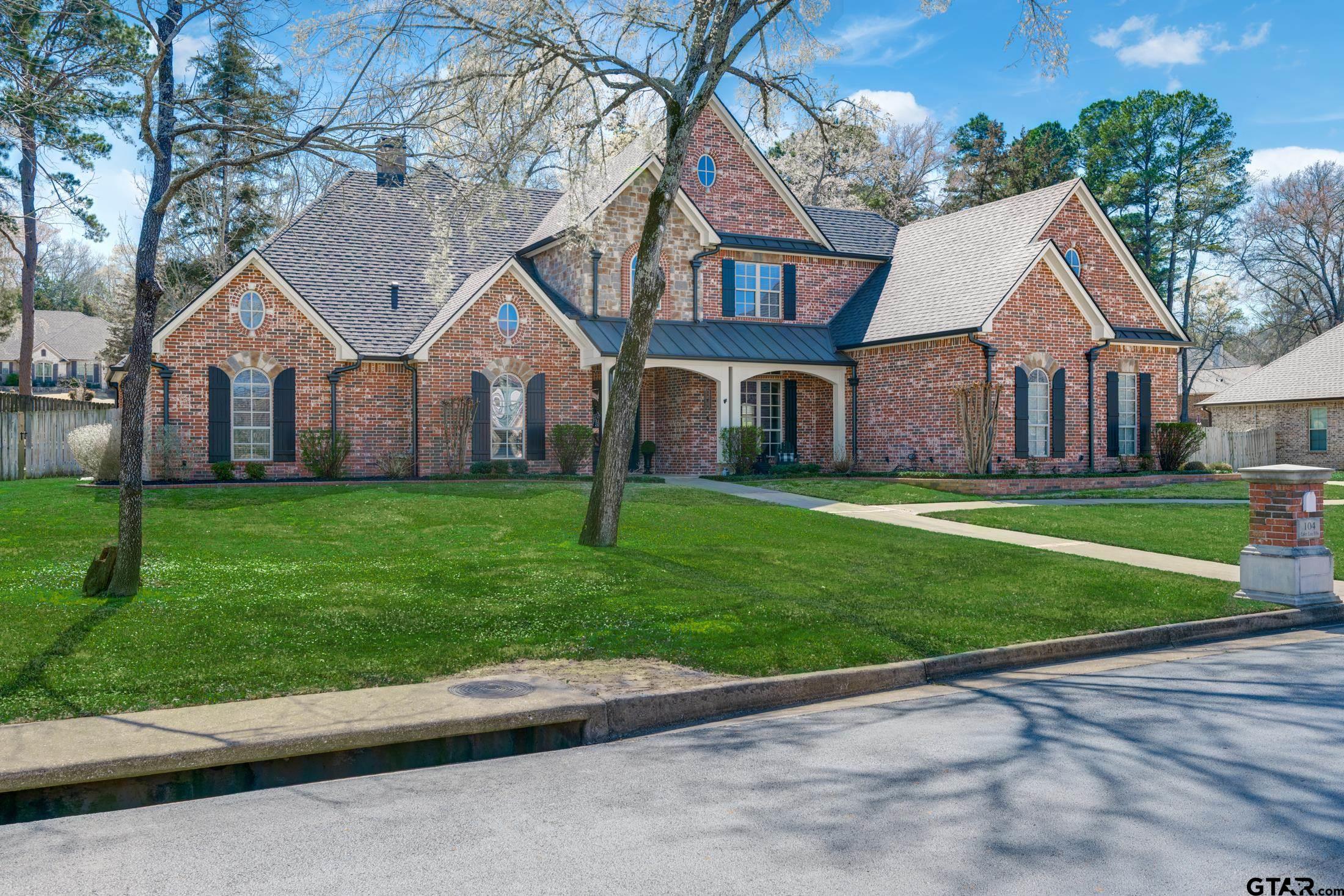 104 Lake Lou Ella Dr