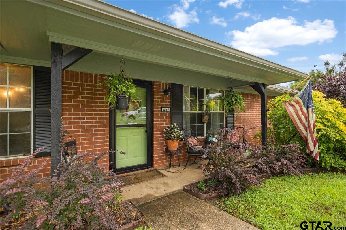 407 Briar Court