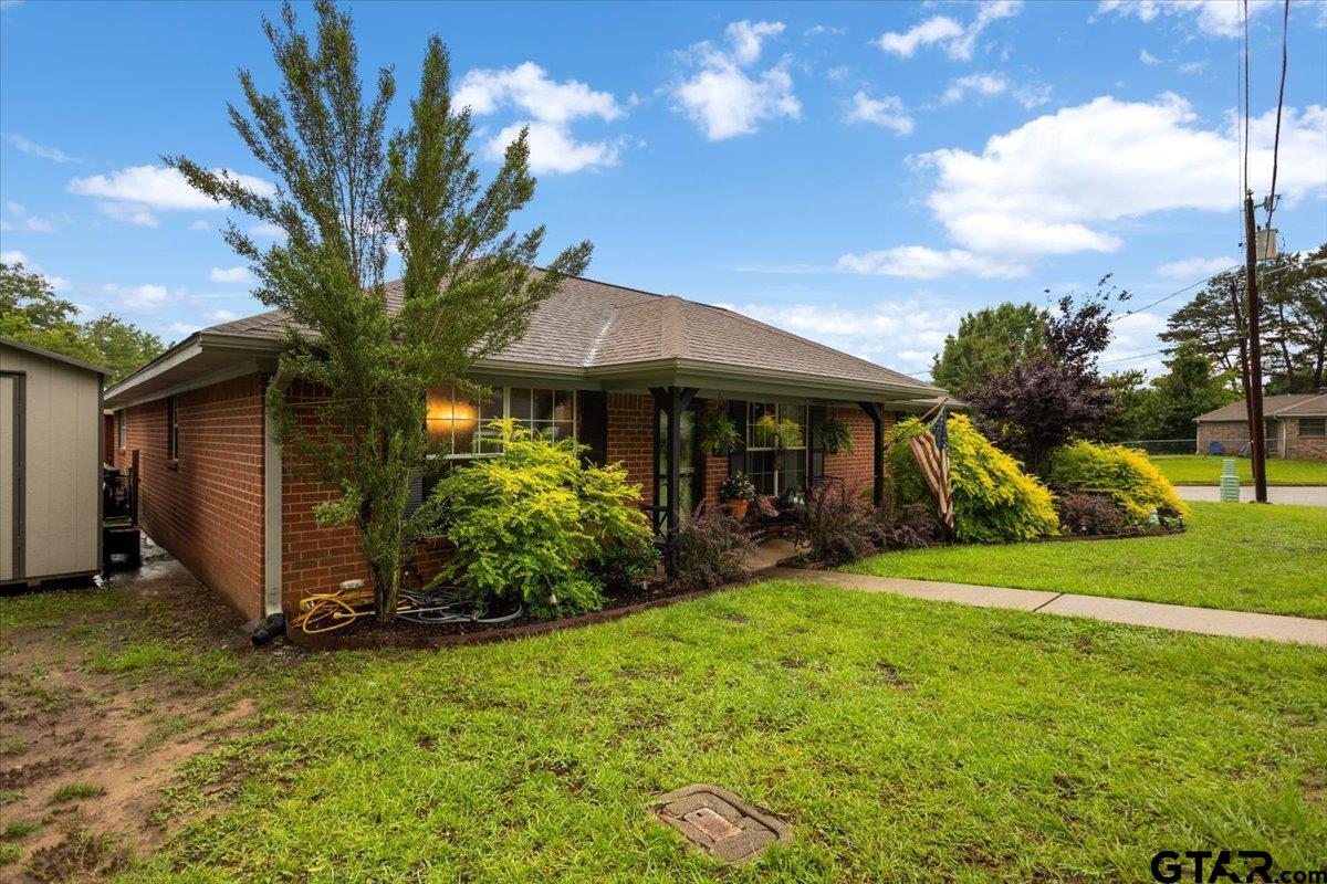 407 Briar Court