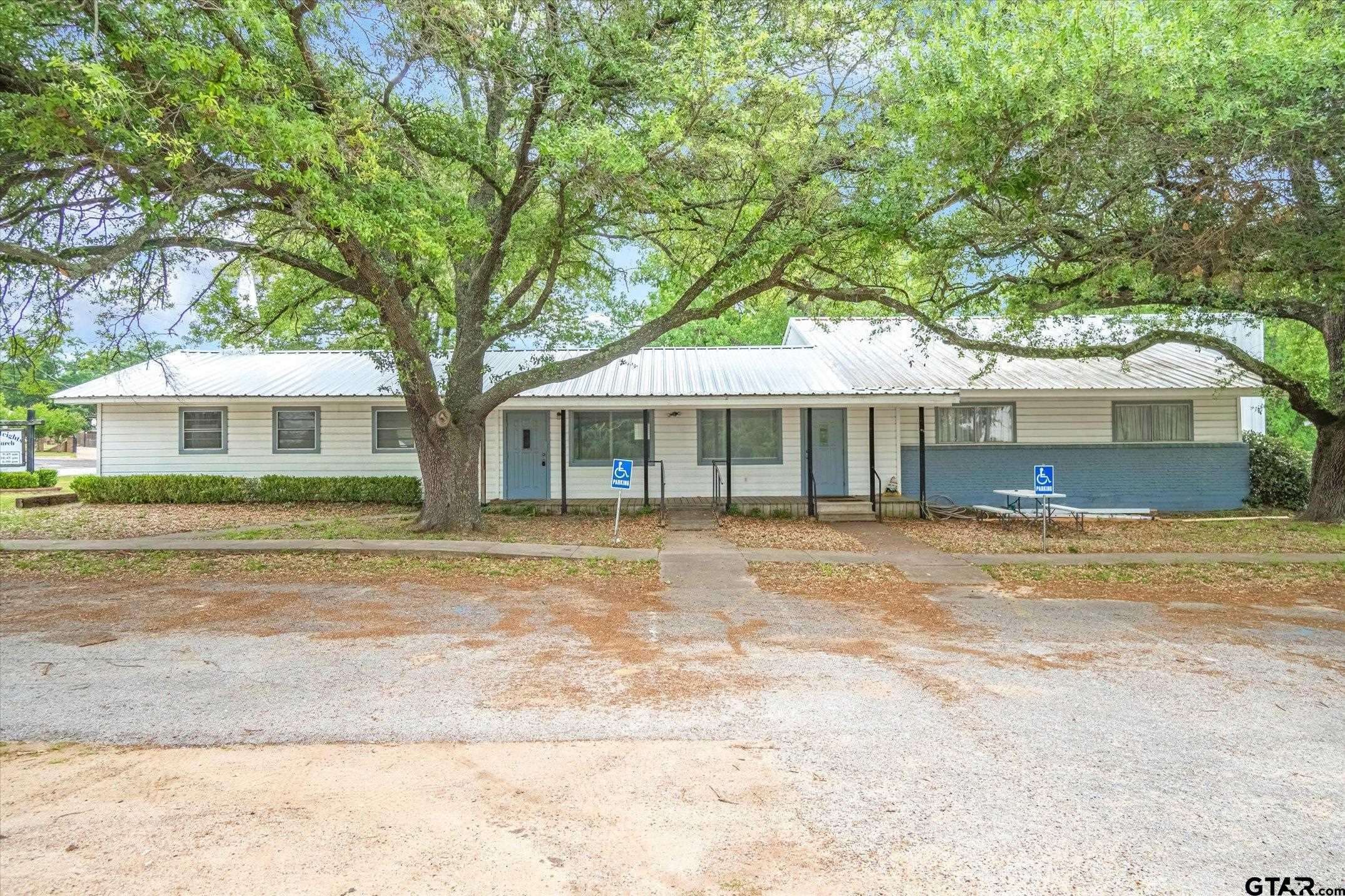 1500 N Spring Street