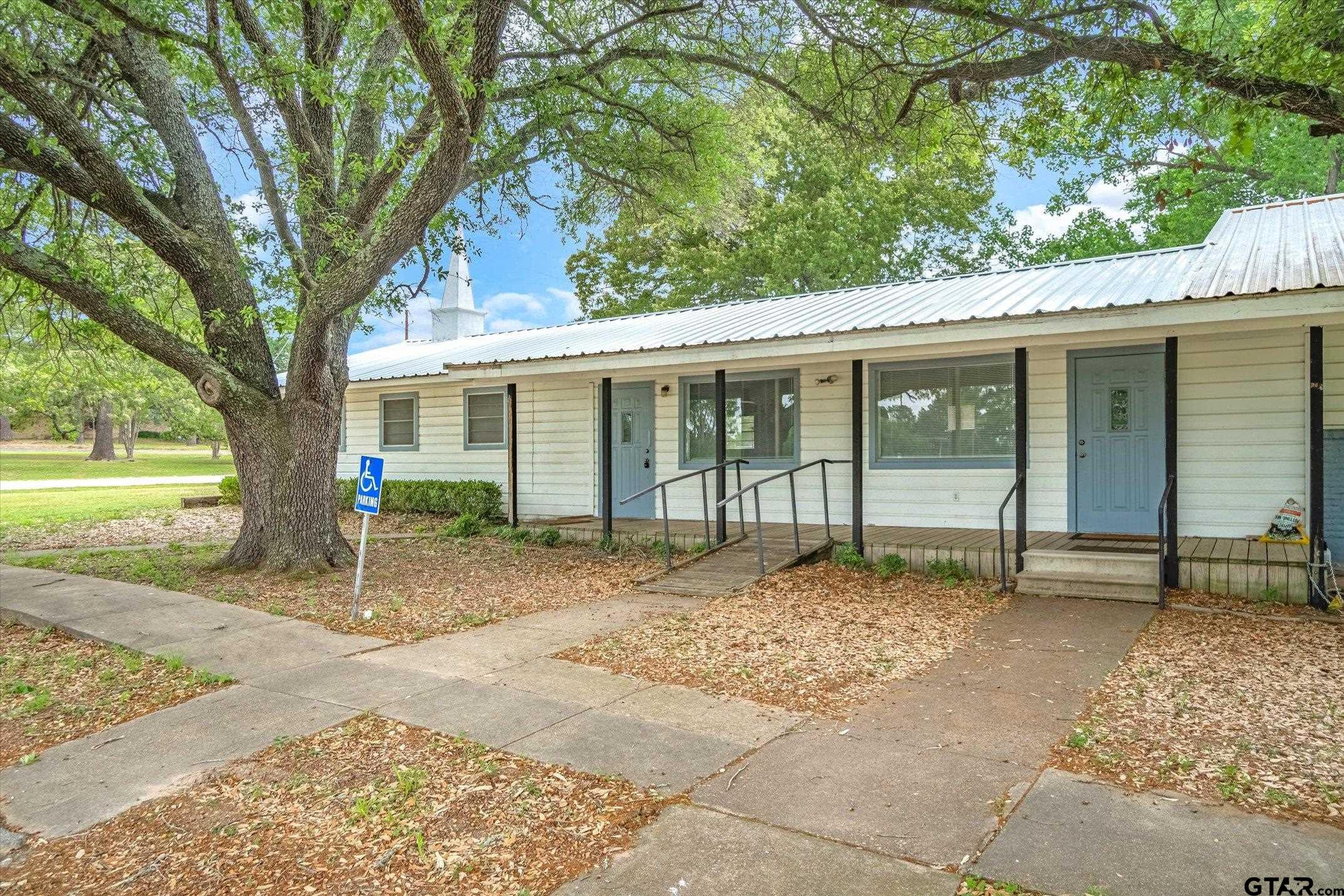 1500 N Spring Street