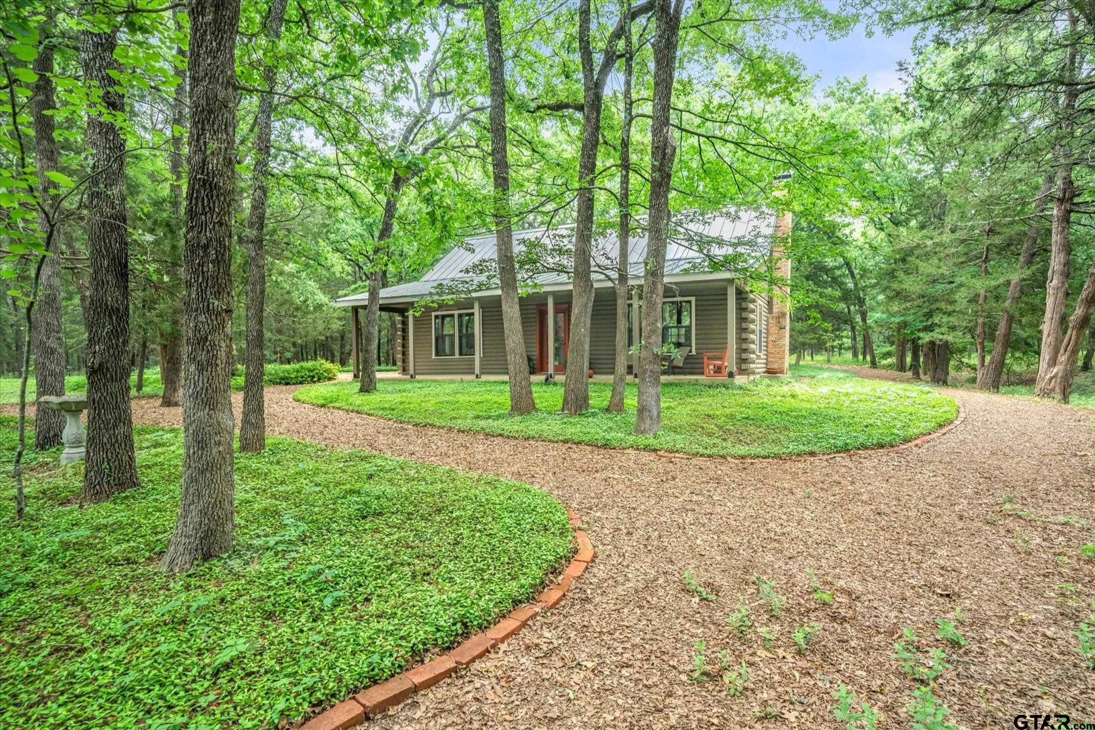 203 Private Road 3780