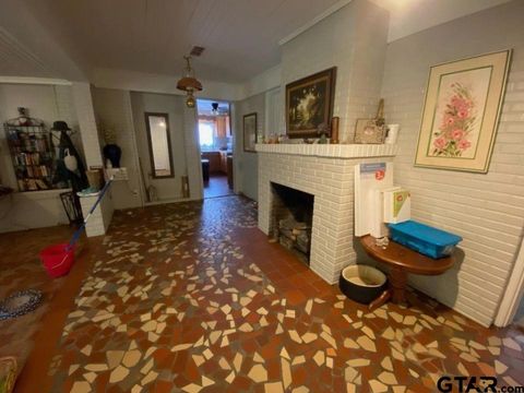 1 Wanda Court Marshall TX 75670