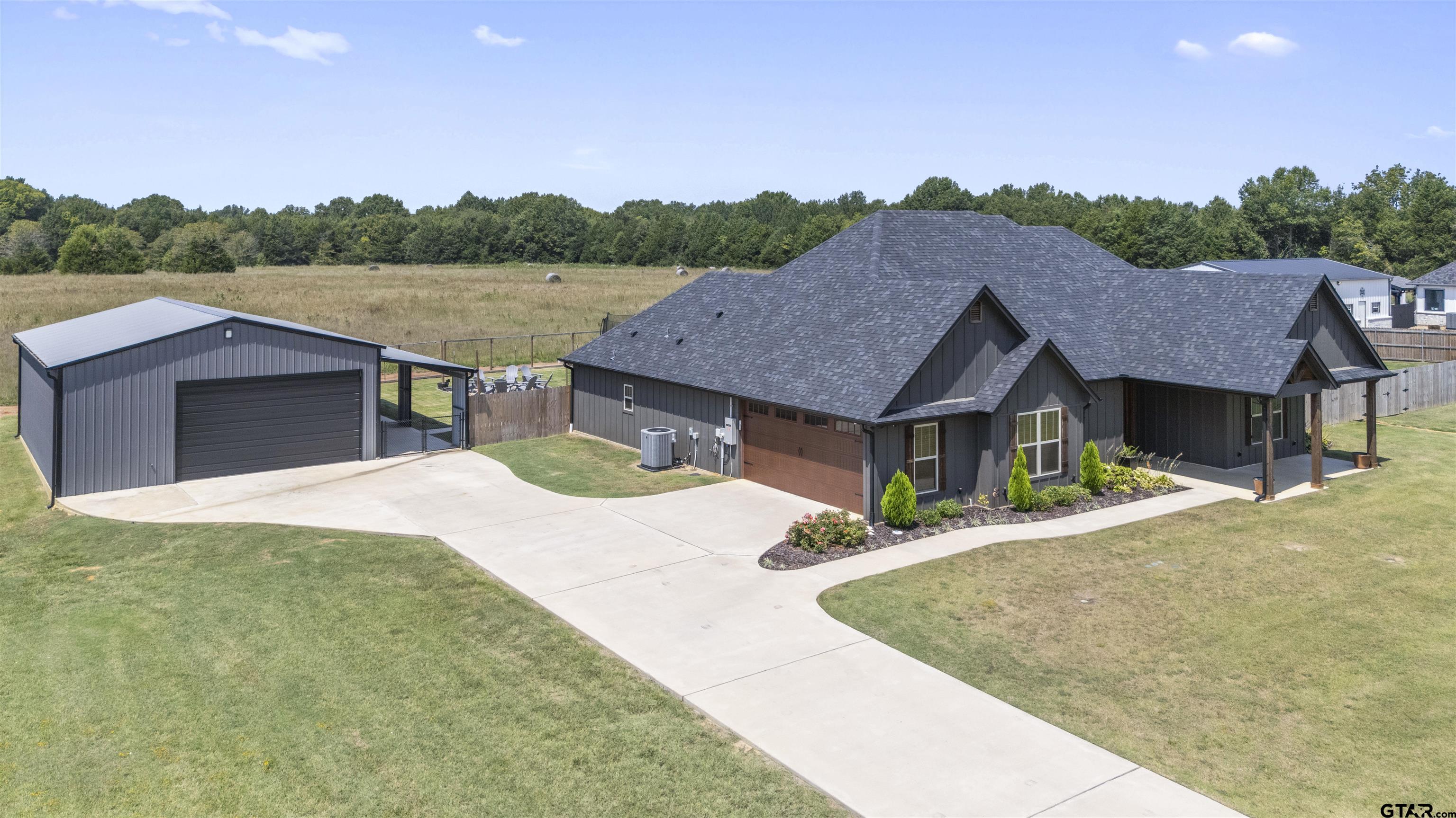 21818 Country Meadows