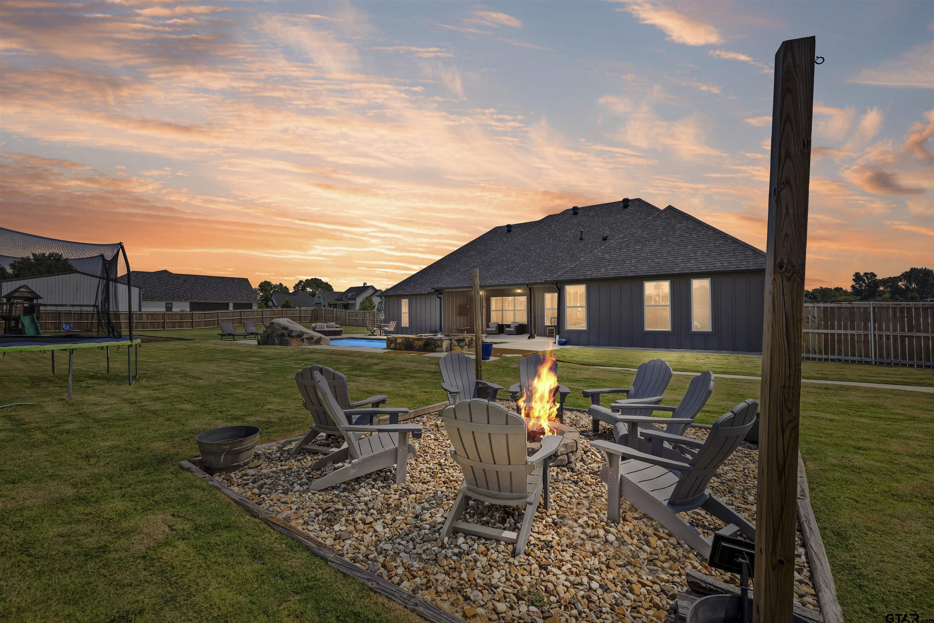 21818 Country Meadows