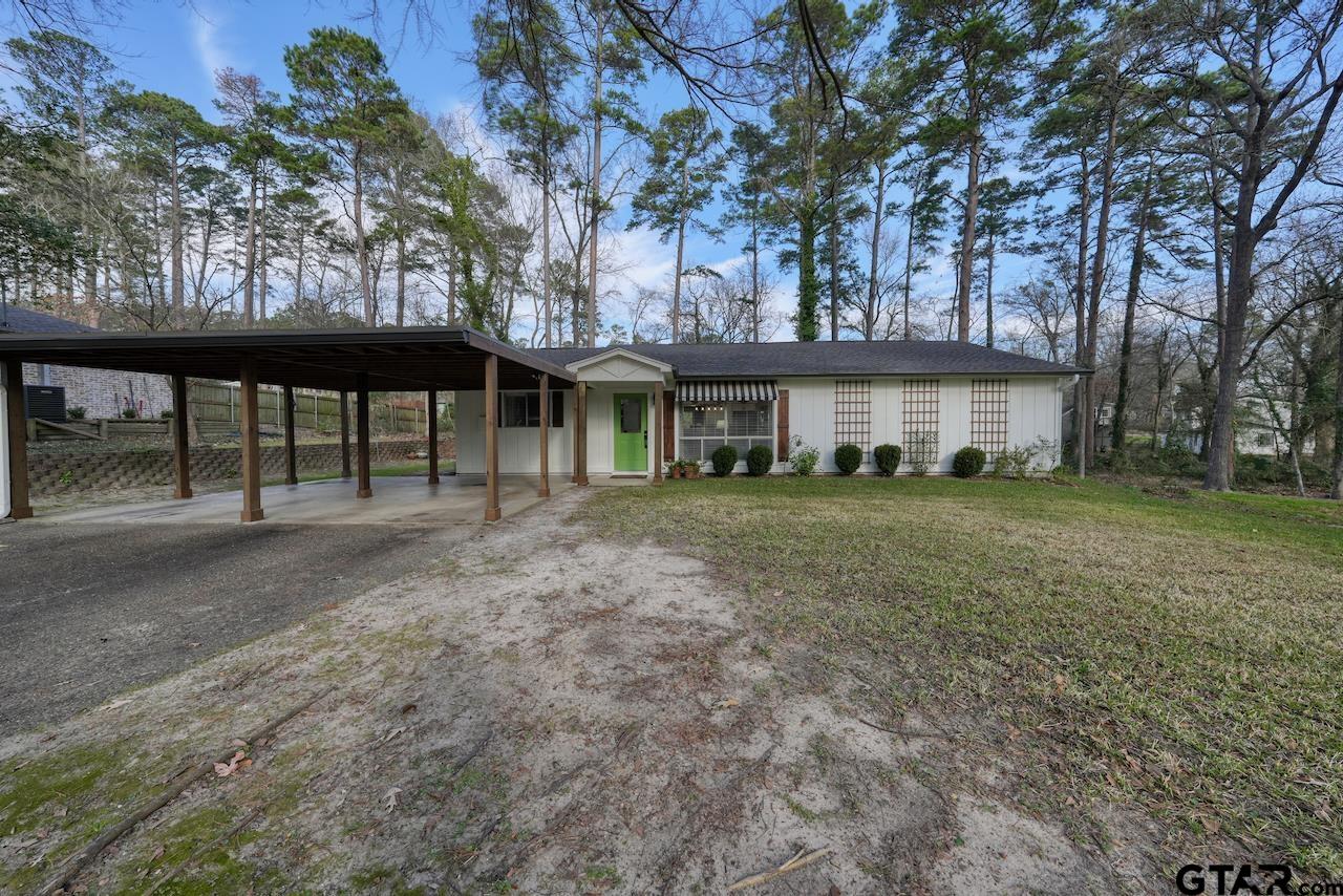 1547 Hideaway Ln West