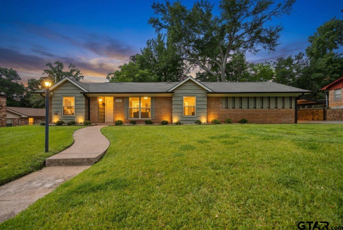 2033 Neeley St.