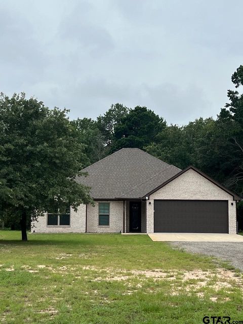 A home in Lindale