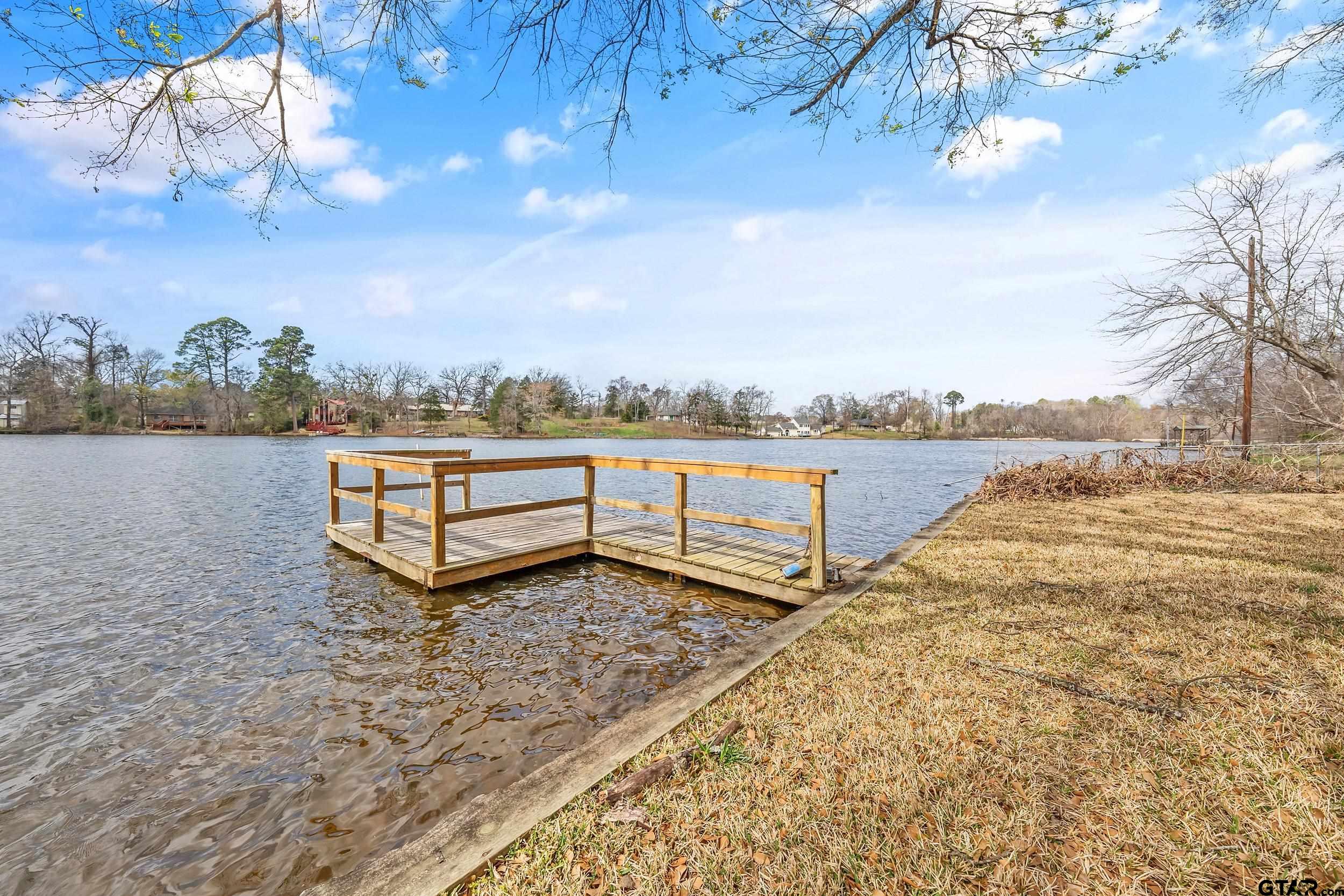 10202 E LAKESHORE DRIVE