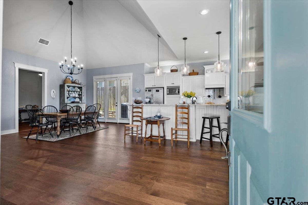 14621 Twin Pine Lane