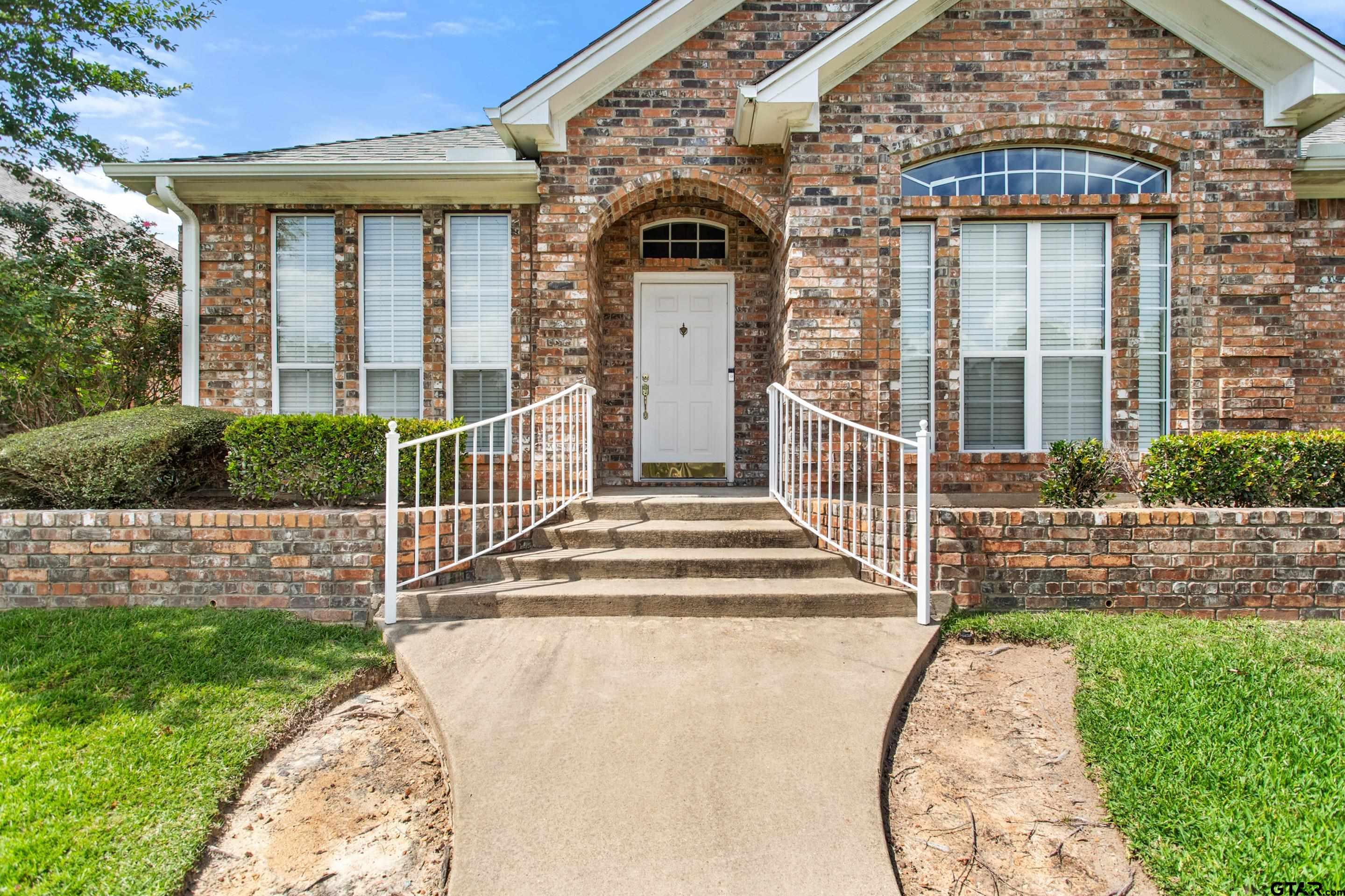 565 Bunker Dr