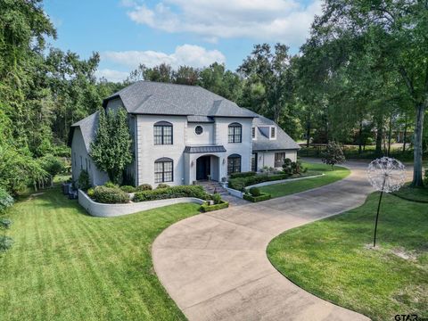 1520 Clubview Dr Tyler TX 75701