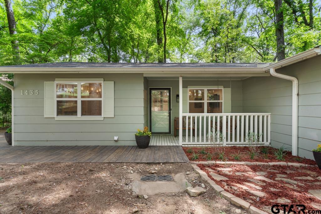 1435 W Hideaway Lane