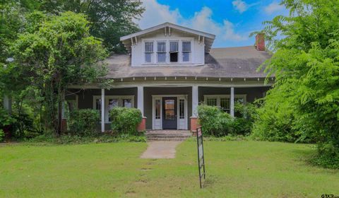 501 N Spring Grand Saline TX 75140