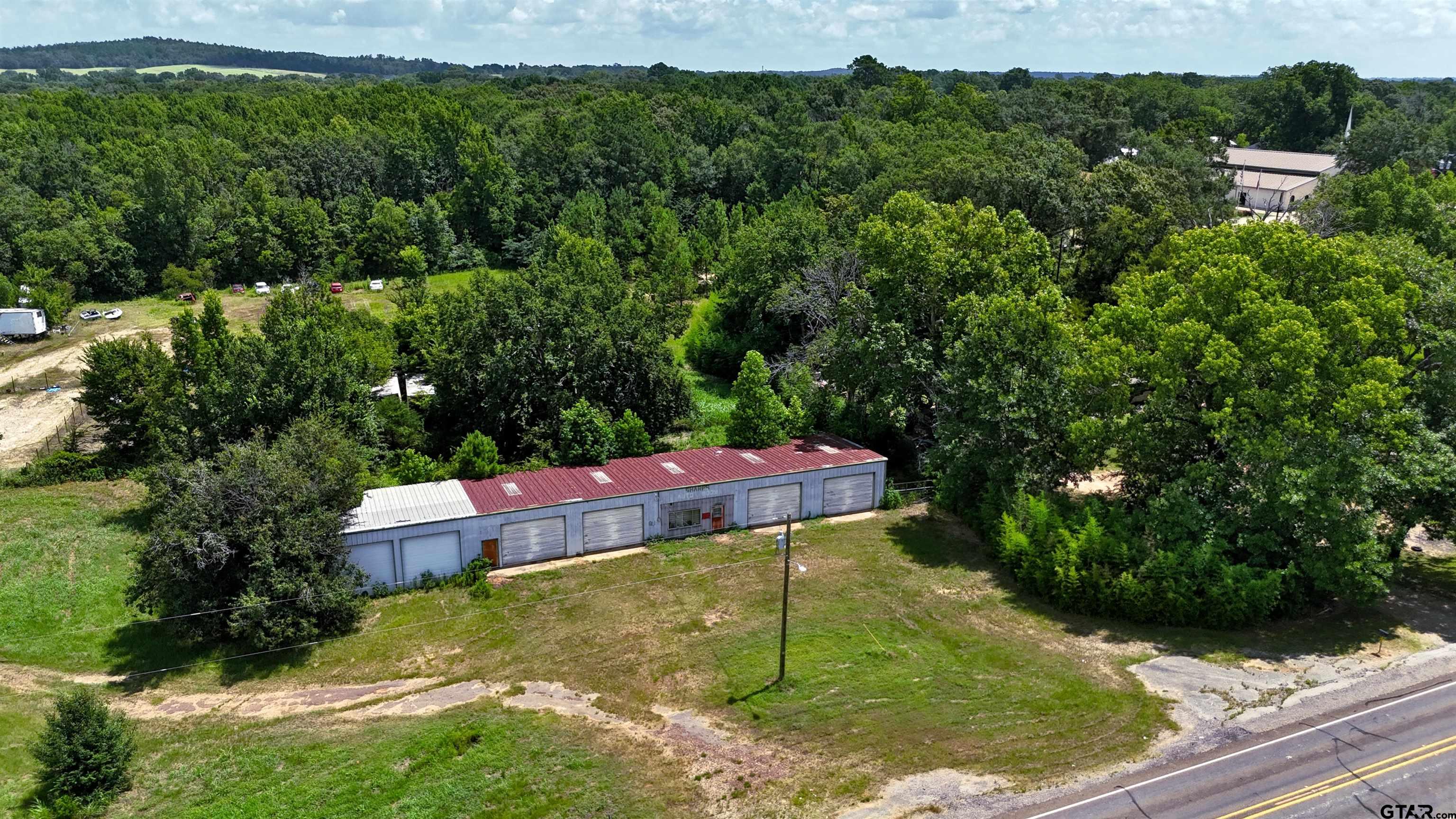 15585 Hwy 175 E