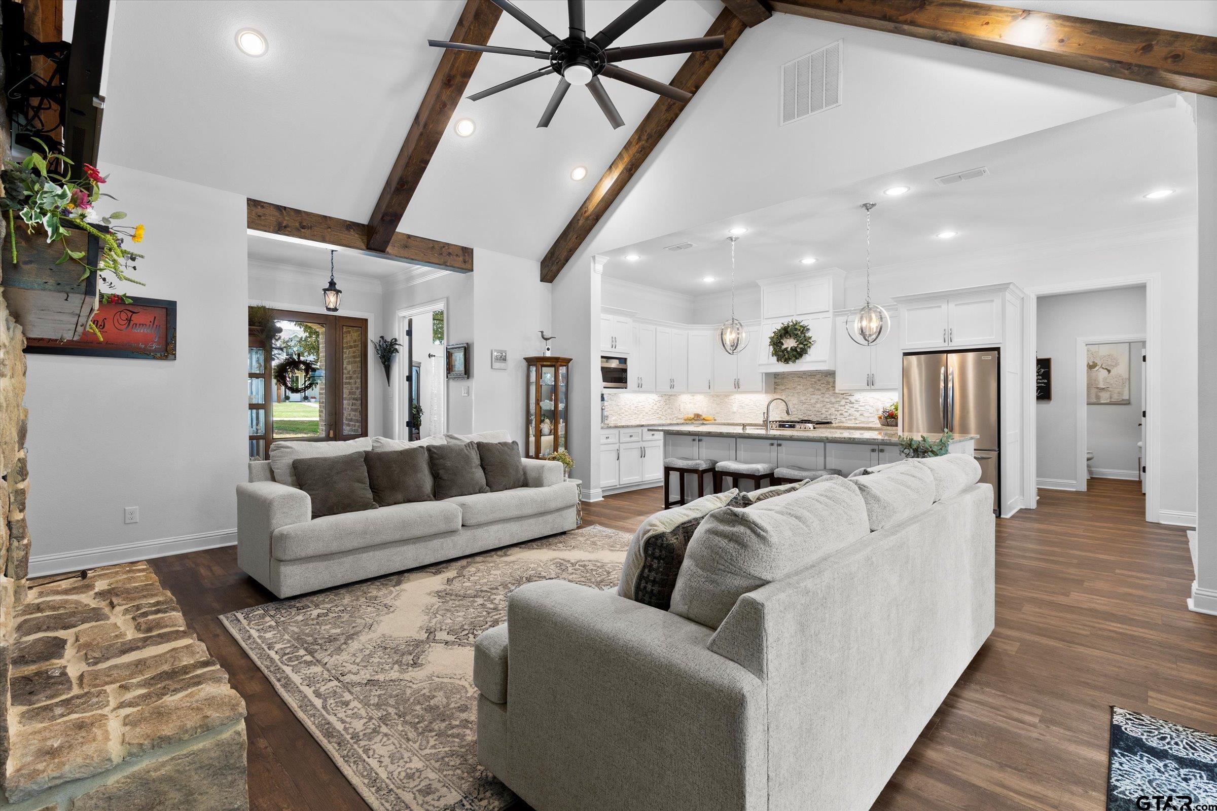 22828 Babes Landing