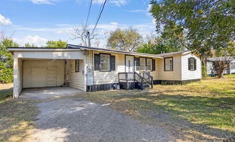 2713 W Shaw St Tyler TX 75701