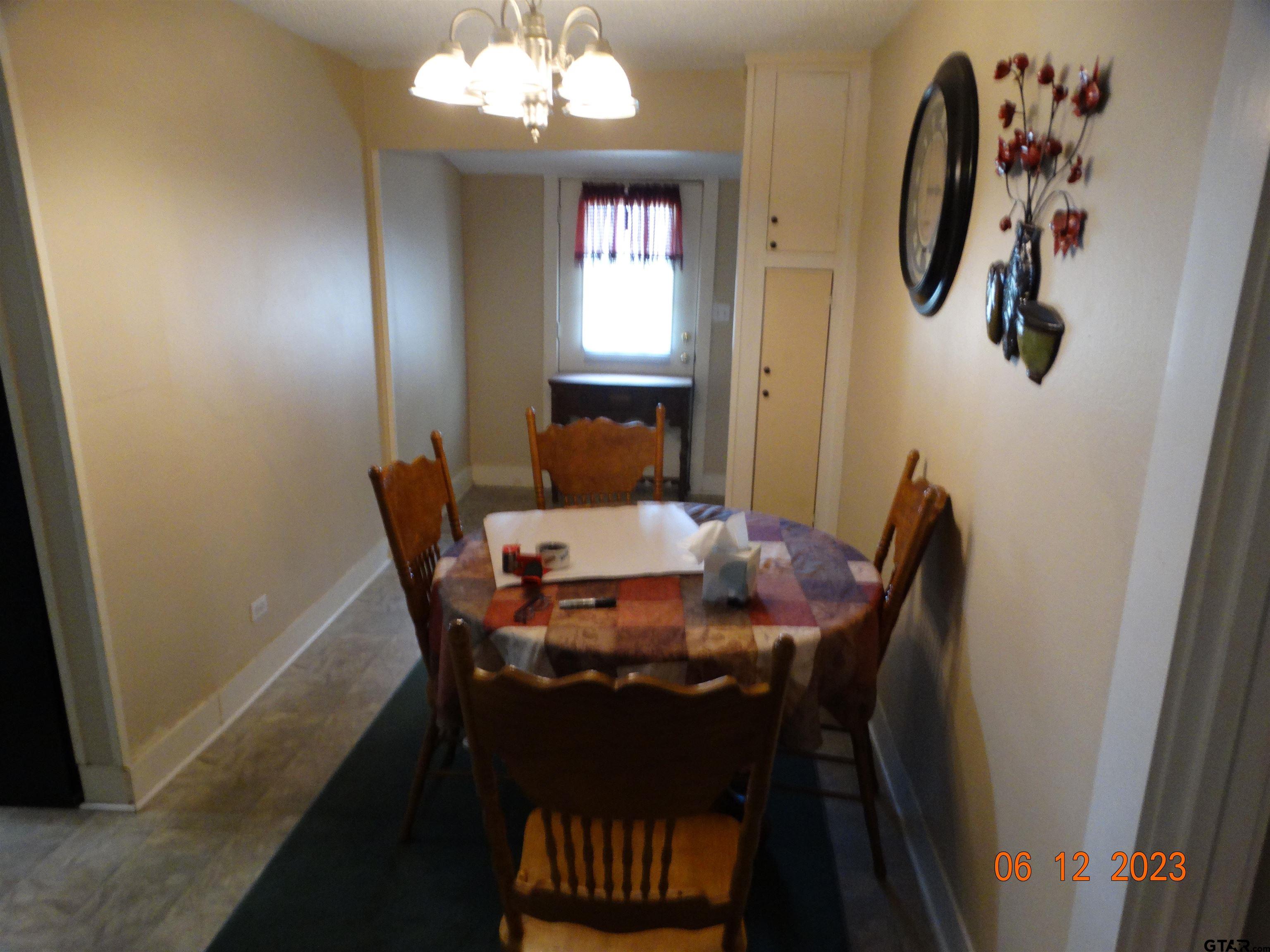 803 W NOBLE