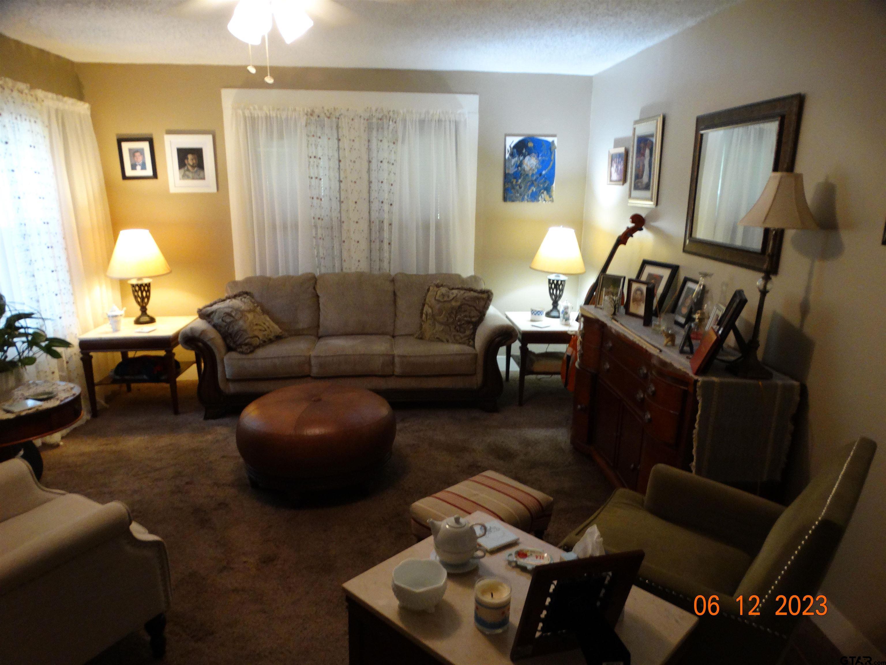 803 W NOBLE