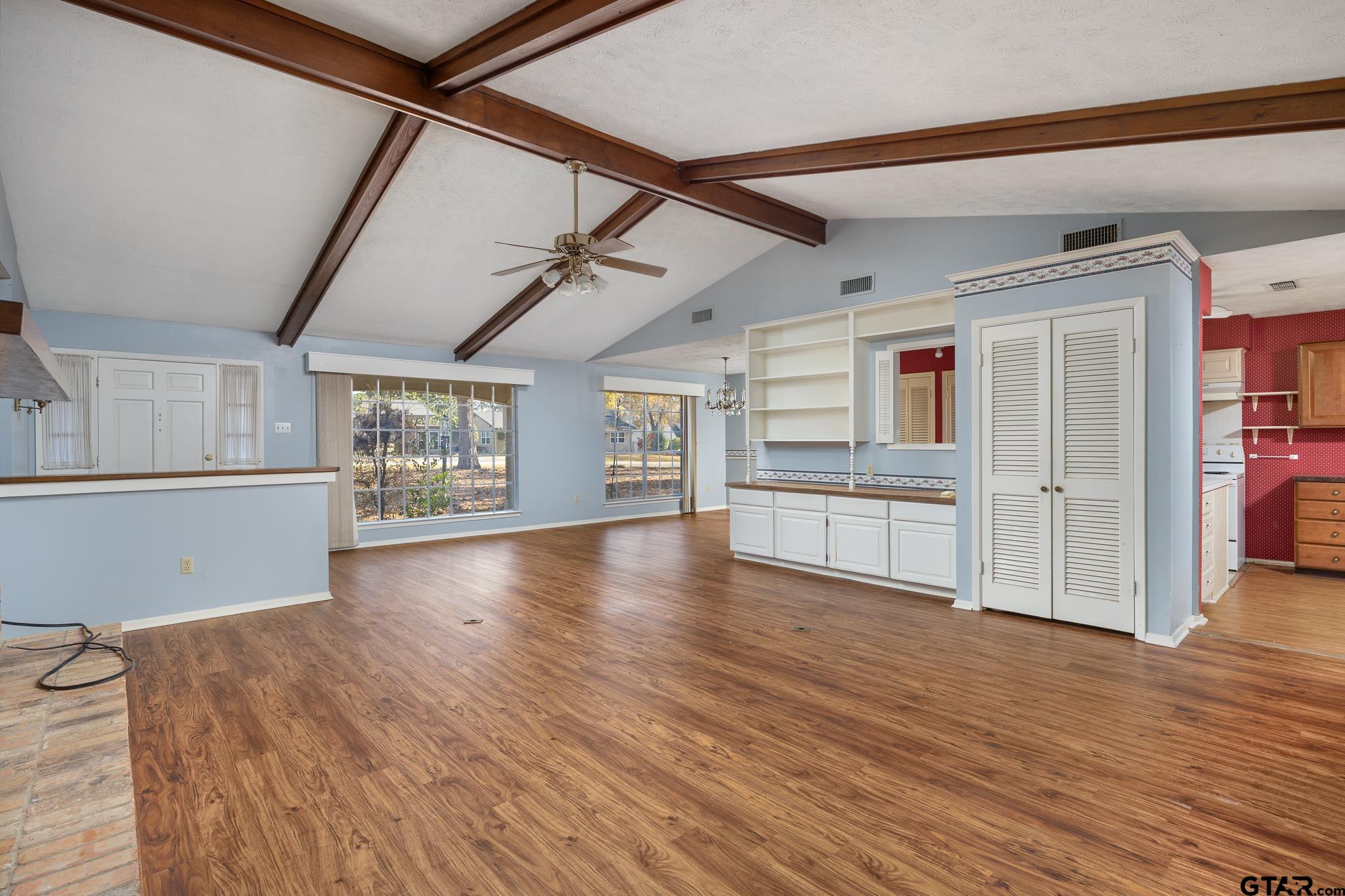 126 Hideaway Lane East