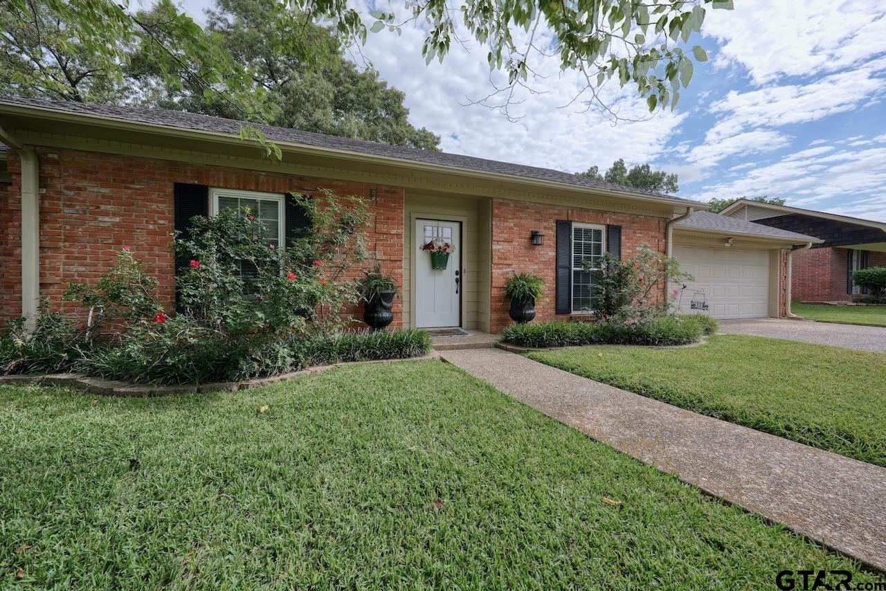 617 Top Hill Dr