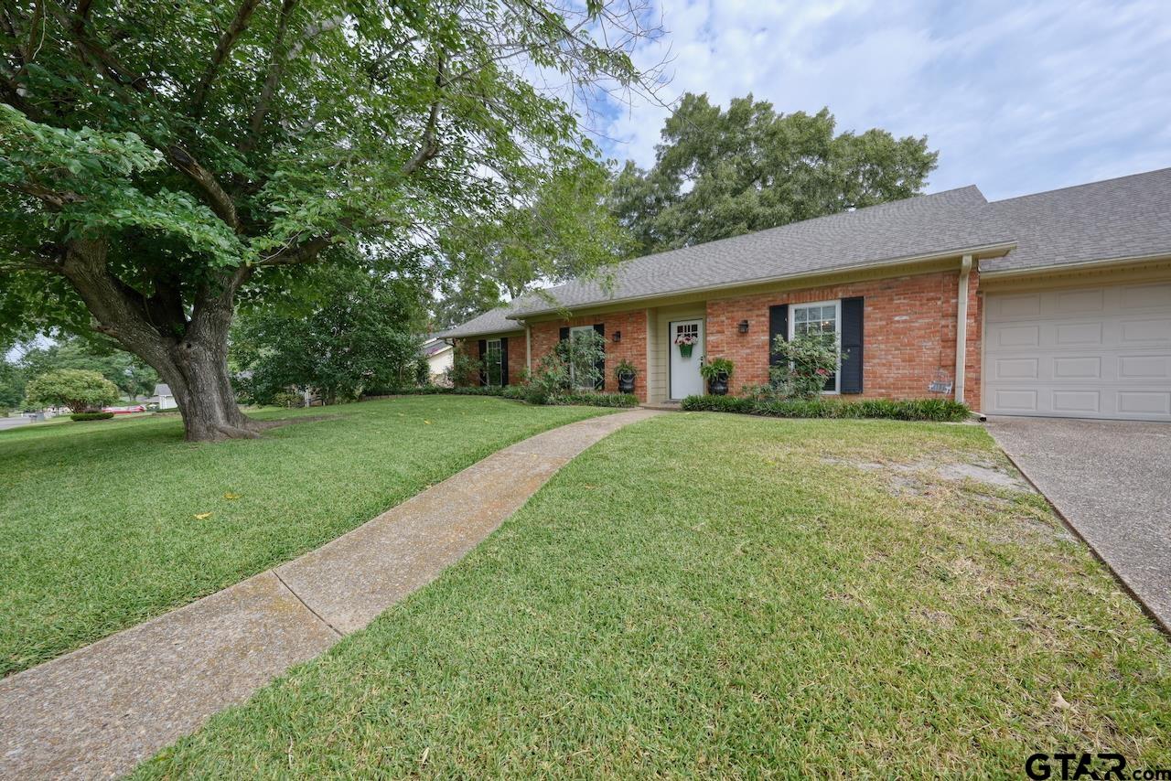 617 Top Hill Dr