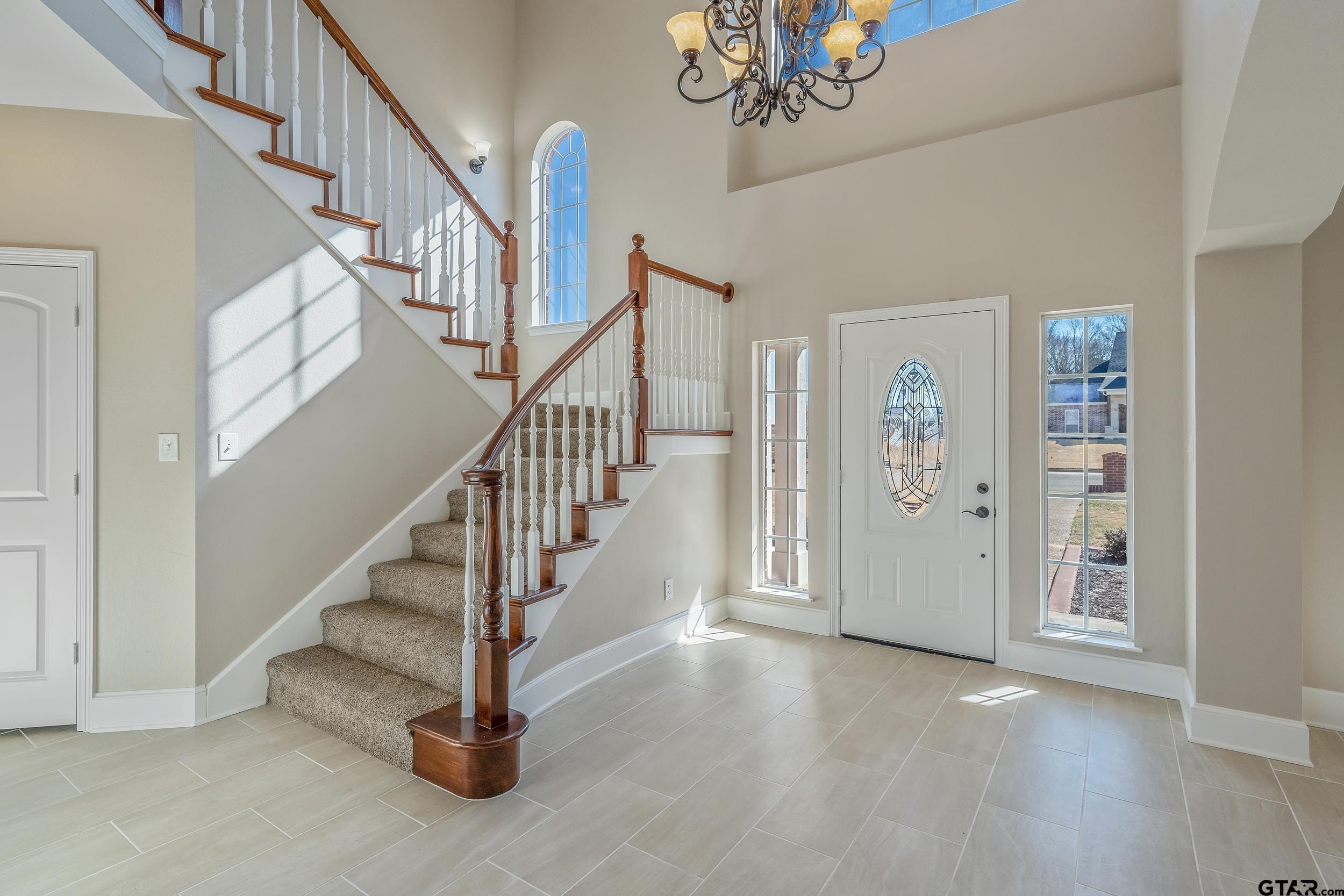 100 Thames Dr
