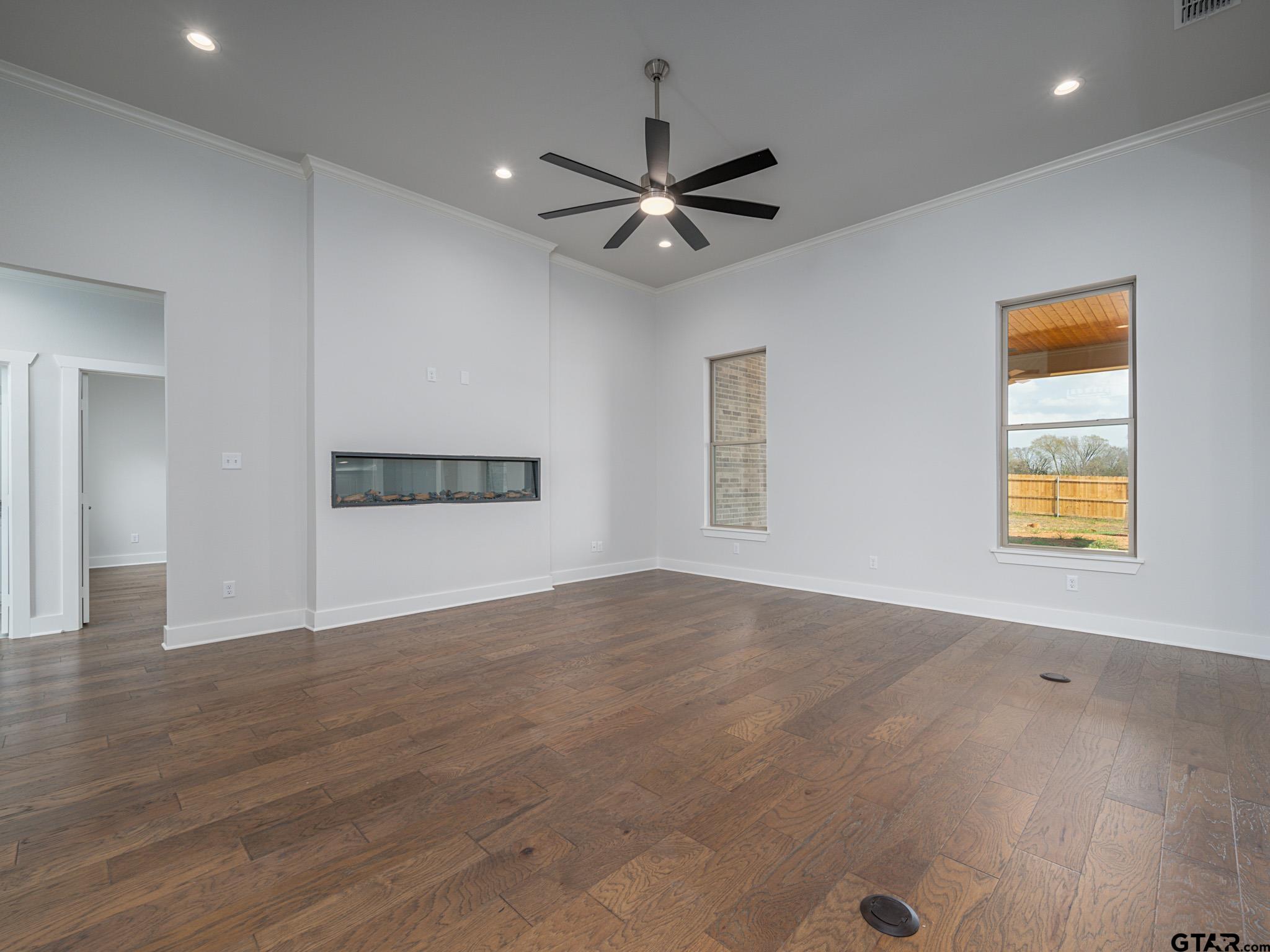 21821 Country Meadows