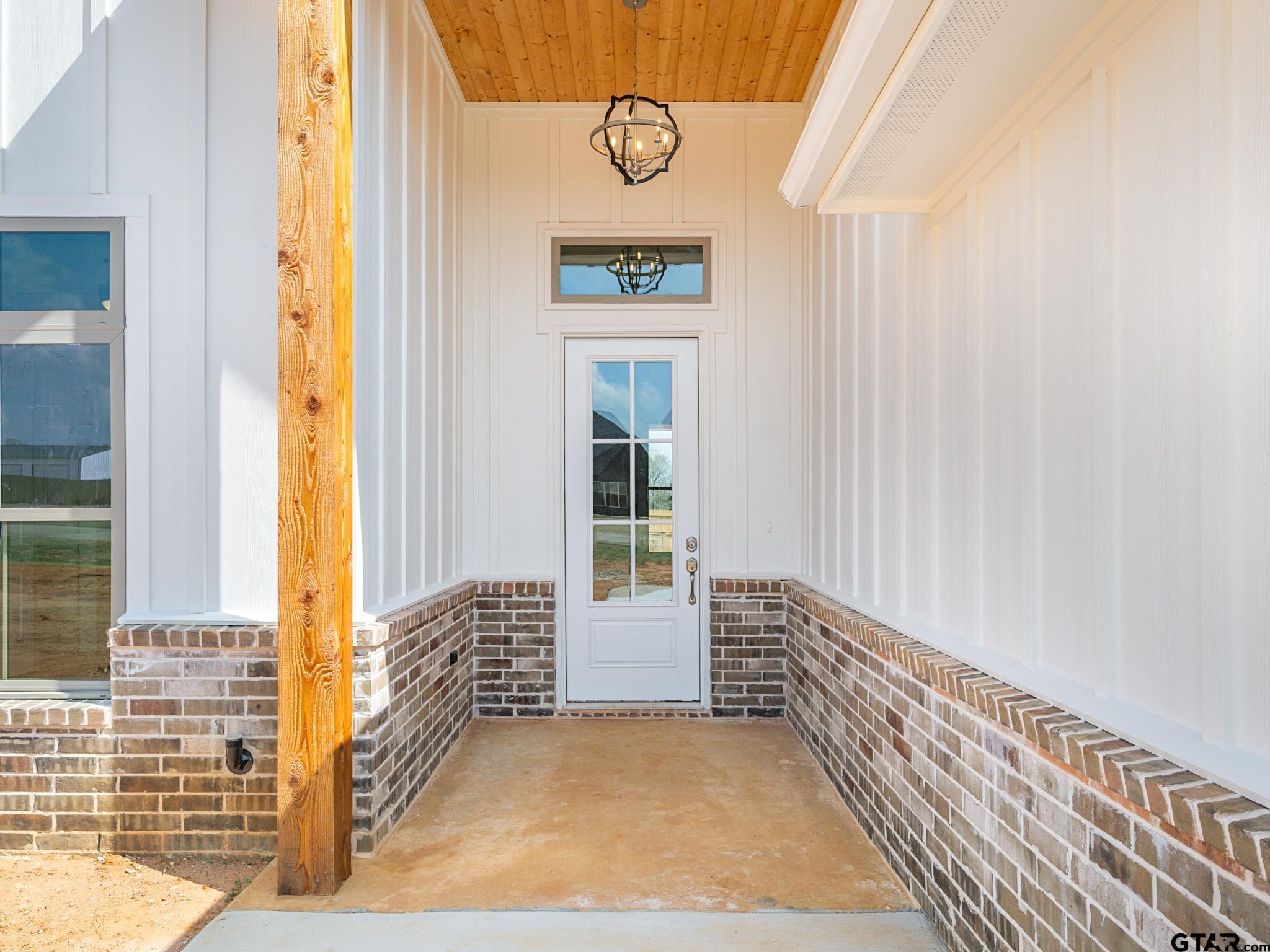 21821 Country Meadows