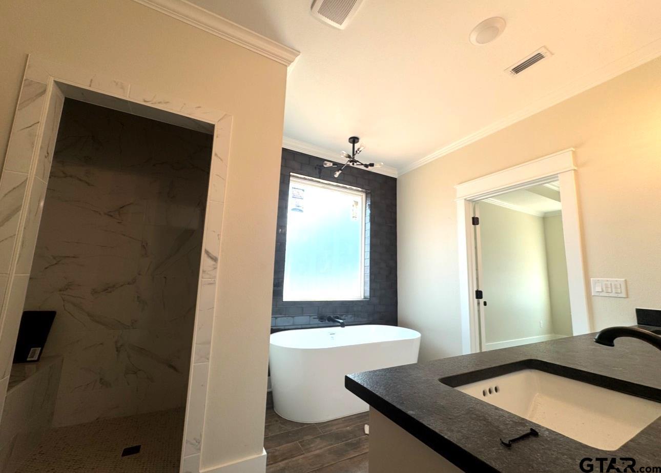 14713 Woodland Creek