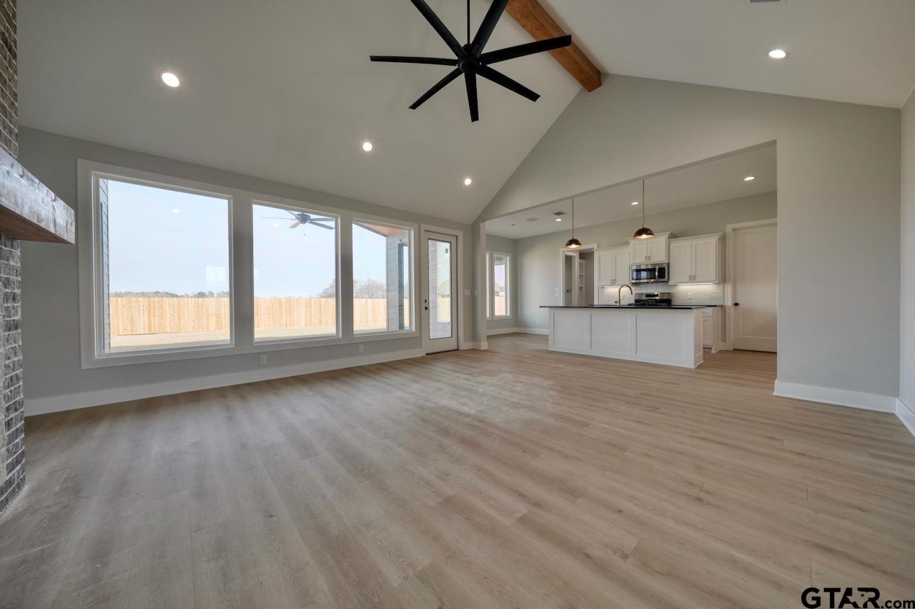 636 Prince Ln
