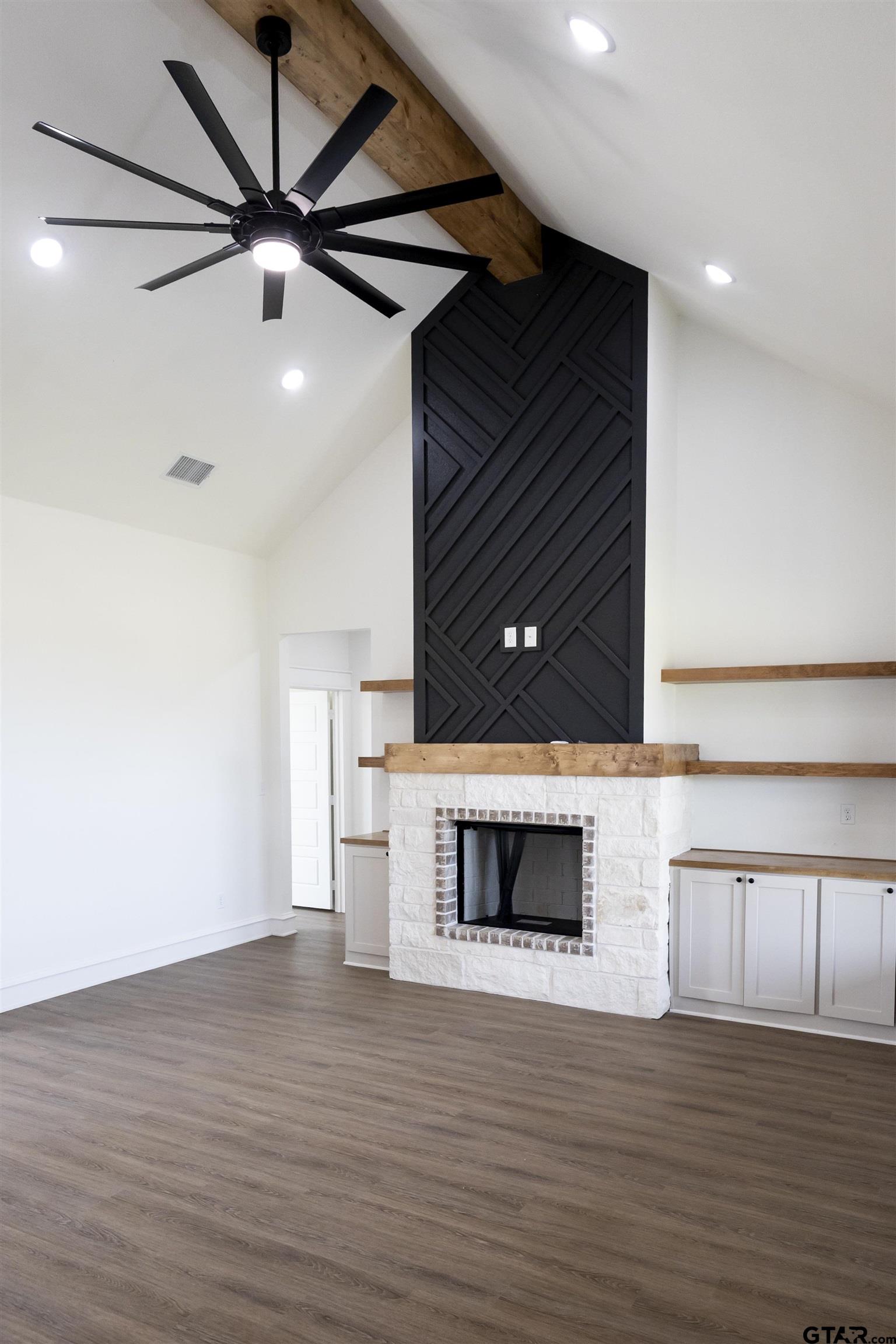 15584 County Road 434