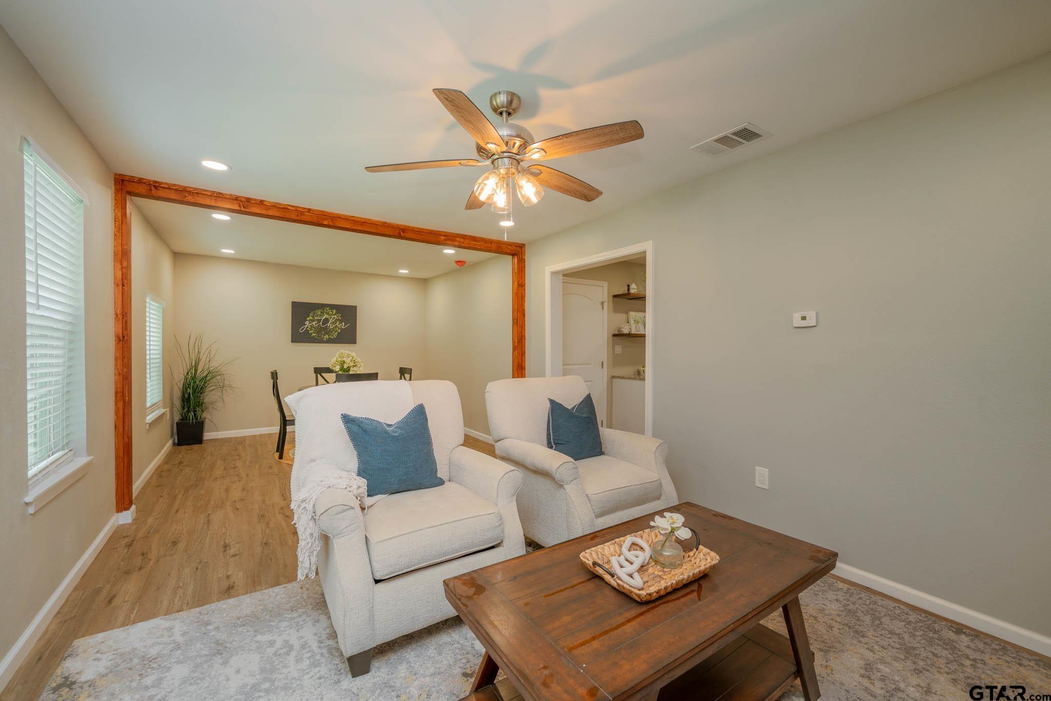 1021 N Montgomery